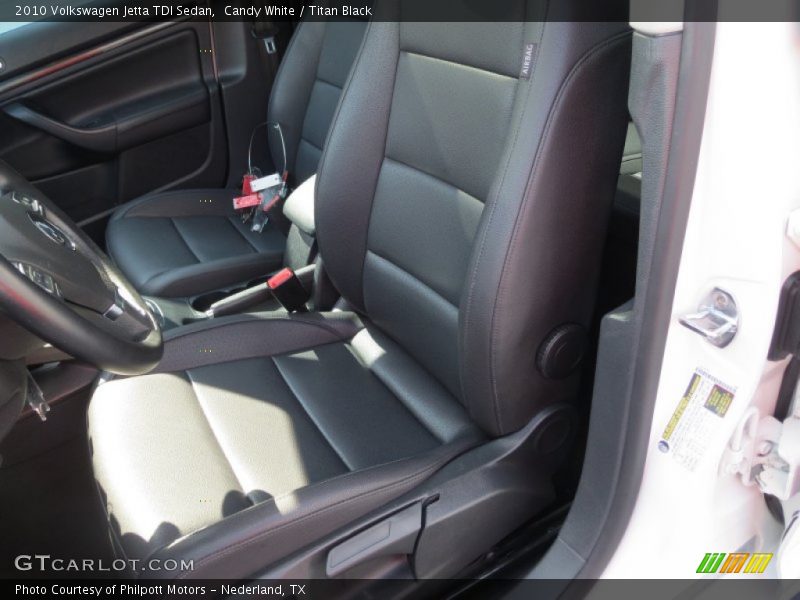 Candy White / Titan Black 2010 Volkswagen Jetta TDI Sedan