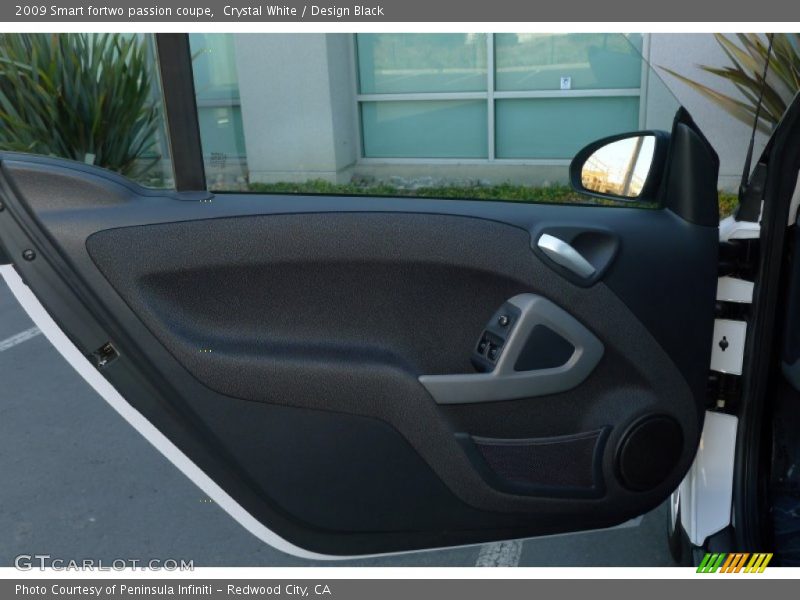 Crystal White / Design Black 2009 Smart fortwo passion coupe