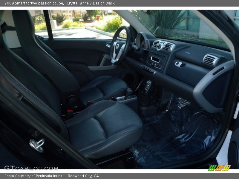 Crystal White / Design Black 2009 Smart fortwo passion coupe
