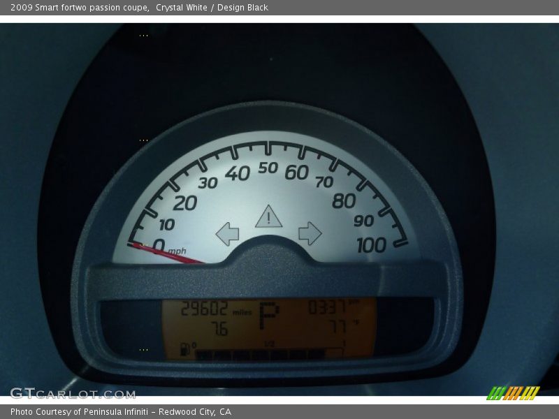 Crystal White / Design Black 2009 Smart fortwo passion coupe