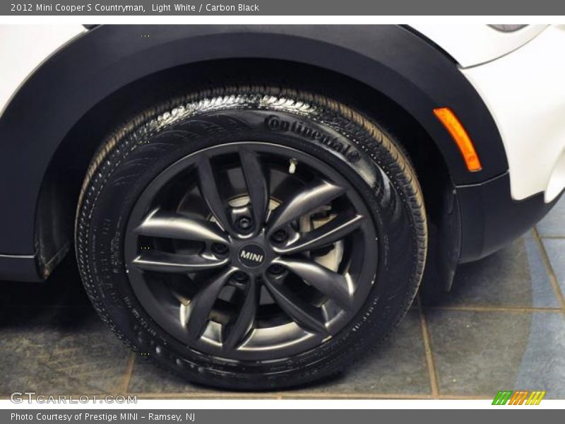 Light White / Carbon Black 2012 Mini Cooper S Countryman