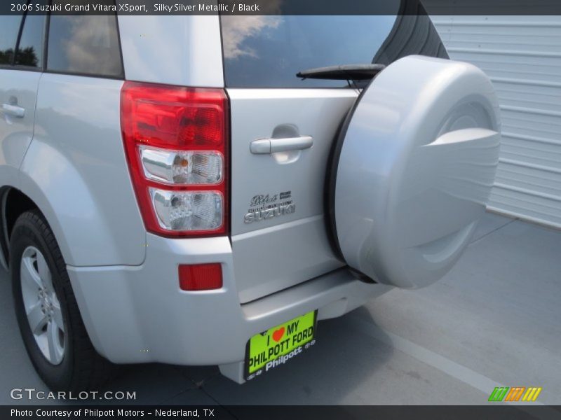 Silky Silver Metallic / Black 2006 Suzuki Grand Vitara XSport