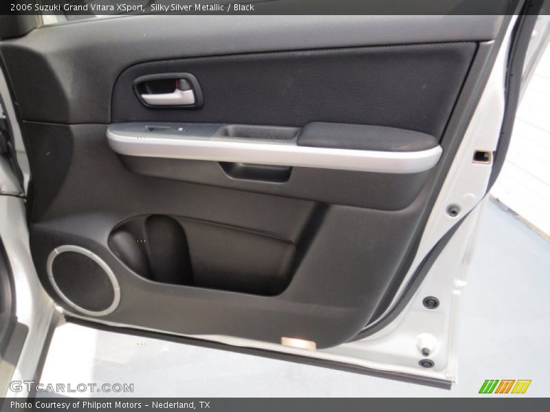 Door Panel of 2006 Grand Vitara XSport