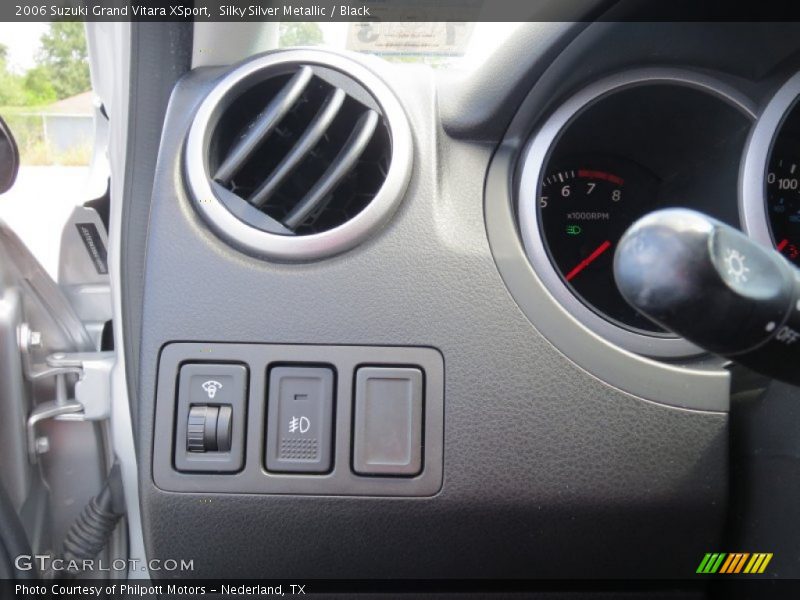 Silky Silver Metallic / Black 2006 Suzuki Grand Vitara XSport