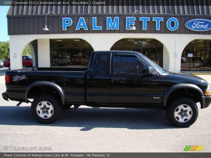 Onyx Black / Graphite 2002 Chevrolet S10 LS Extended Cab 4x4