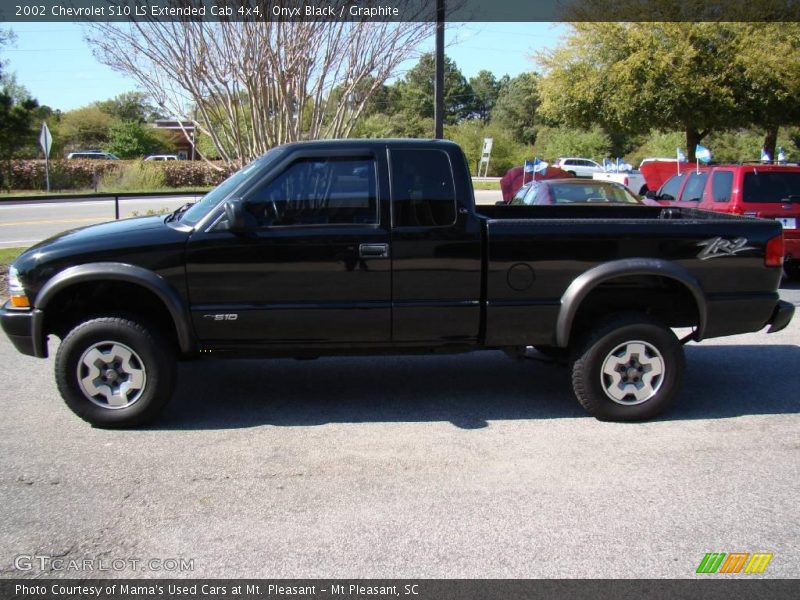 Onyx Black / Graphite 2002 Chevrolet S10 LS Extended Cab 4x4