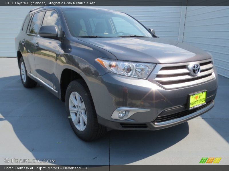 Magnetic Gray Metallic / Ash 2013 Toyota Highlander