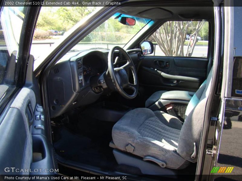 Onyx Black / Graphite 2002 Chevrolet S10 LS Extended Cab 4x4