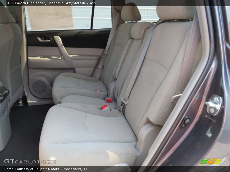 Magnetic Gray Metallic / Ash 2013 Toyota Highlander