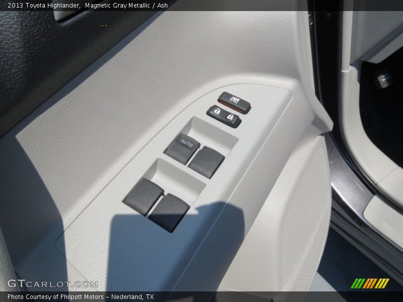 Magnetic Gray Metallic / Ash 2013 Toyota Highlander