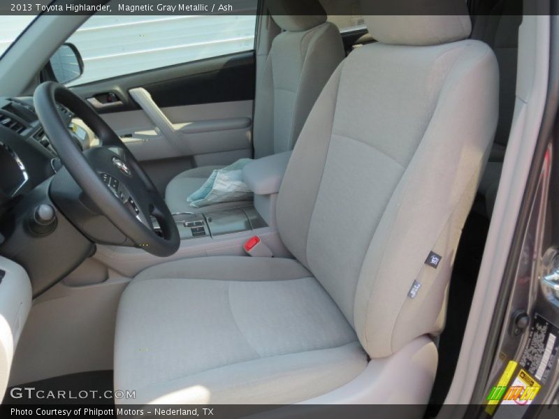 Magnetic Gray Metallic / Ash 2013 Toyota Highlander