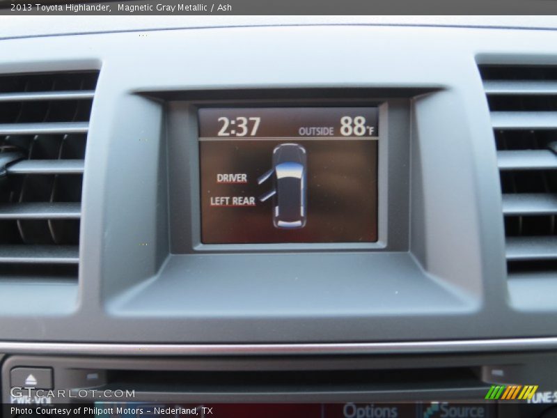 Magnetic Gray Metallic / Ash 2013 Toyota Highlander