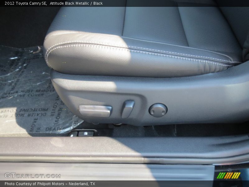 Attitude Black Metallic / Black 2012 Toyota Camry SE