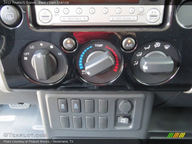 Controls of 2012 FJ Cruiser 