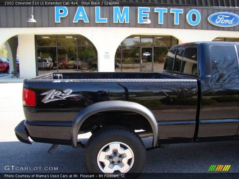 Onyx Black / Graphite 2002 Chevrolet S10 LS Extended Cab 4x4