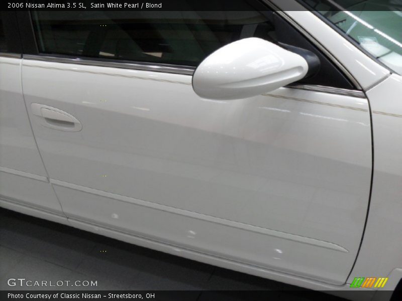 Satin White Pearl / Blond 2006 Nissan Altima 3.5 SL