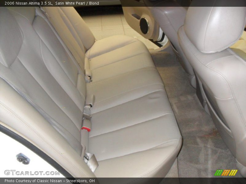 Satin White Pearl / Blond 2006 Nissan Altima 3.5 SL