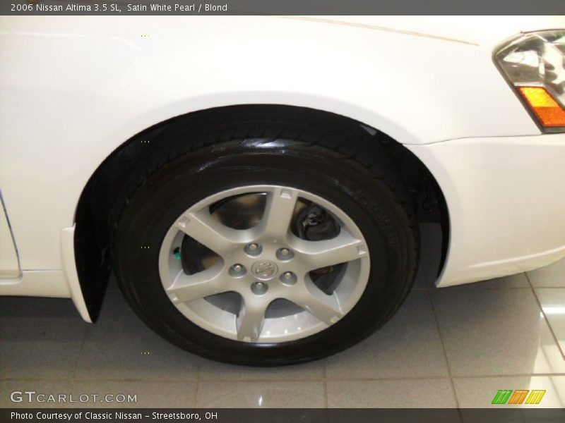 Satin White Pearl / Blond 2006 Nissan Altima 3.5 SL