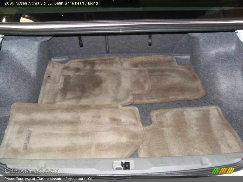 Satin White Pearl / Blond 2006 Nissan Altima 3.5 SL