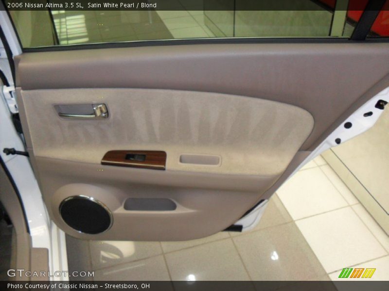 Satin White Pearl / Blond 2006 Nissan Altima 3.5 SL