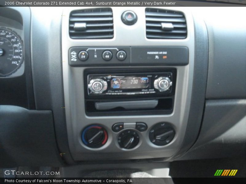 Sunburst Orange Metallic / Very Dark Pewter 2006 Chevrolet Colorado Z71 Extended Cab 4x4