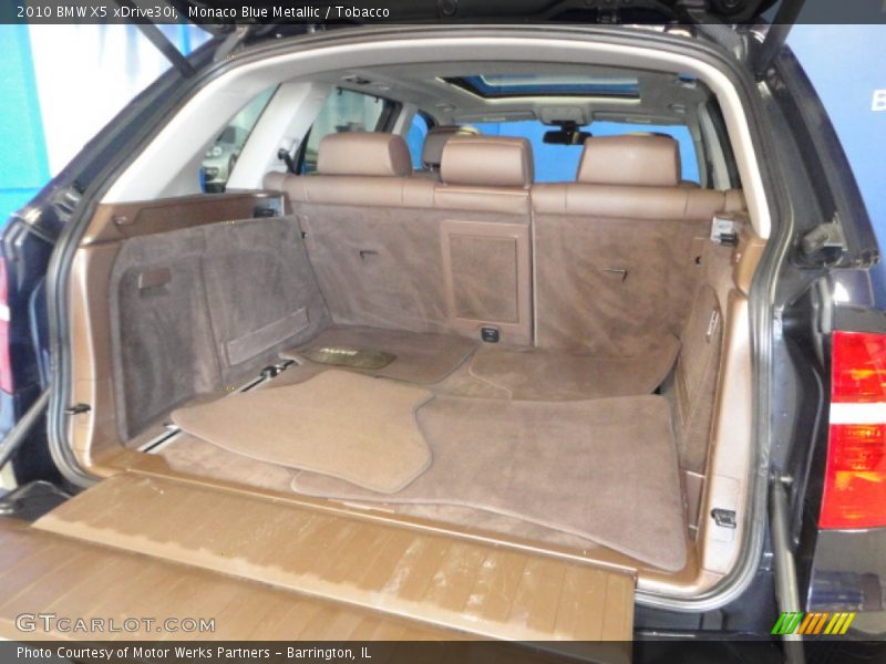  2010 X5 xDrive30i Trunk