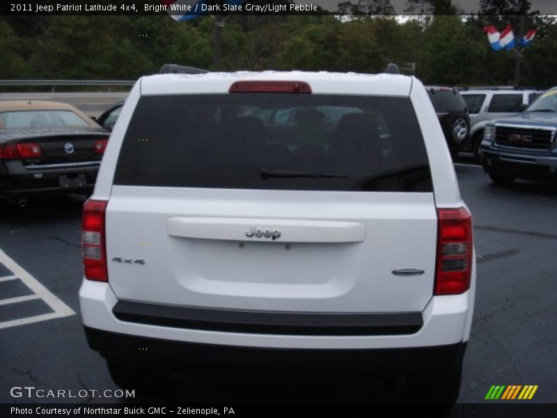 Bright White / Dark Slate Gray/Light Pebble 2011 Jeep Patriot Latitude 4x4