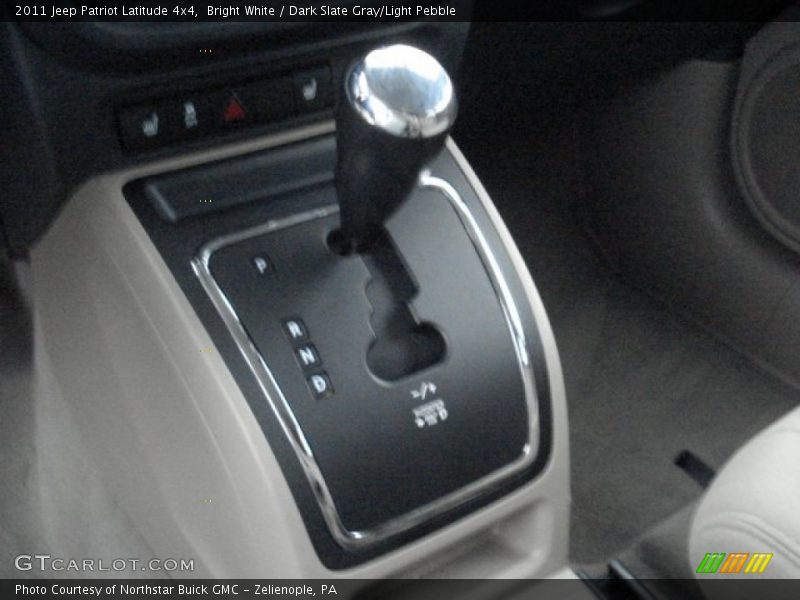 Bright White / Dark Slate Gray/Light Pebble 2011 Jeep Patriot Latitude 4x4