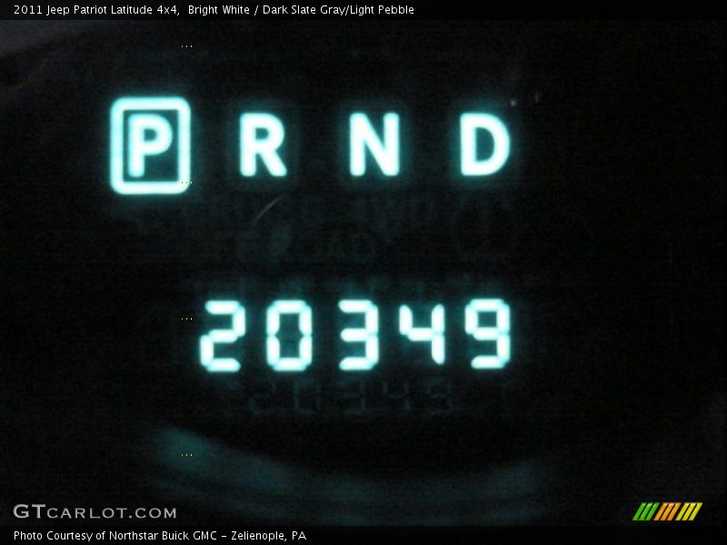 Bright White / Dark Slate Gray/Light Pebble 2011 Jeep Patriot Latitude 4x4