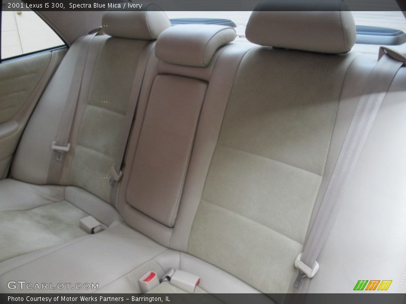 Spectra Blue Mica / Ivory 2001 Lexus IS 300
