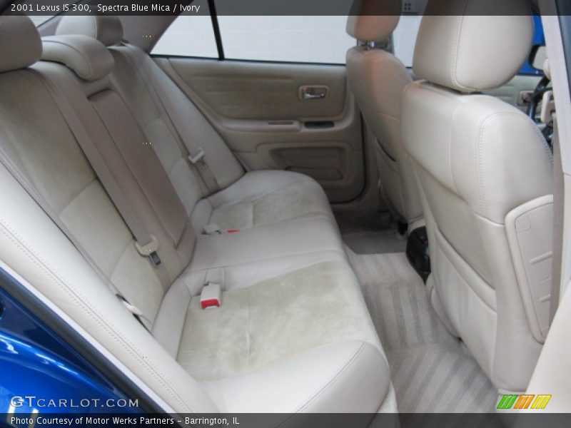Spectra Blue Mica / Ivory 2001 Lexus IS 300