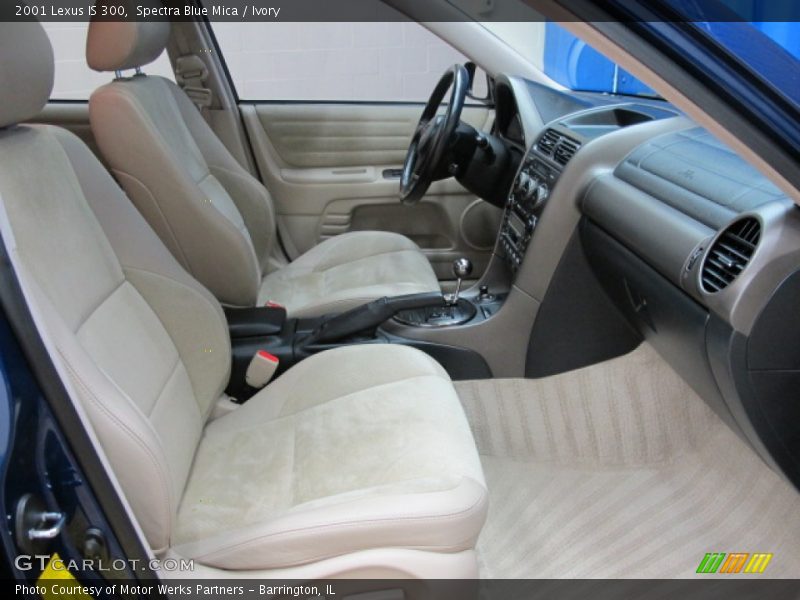 Spectra Blue Mica / Ivory 2001 Lexus IS 300
