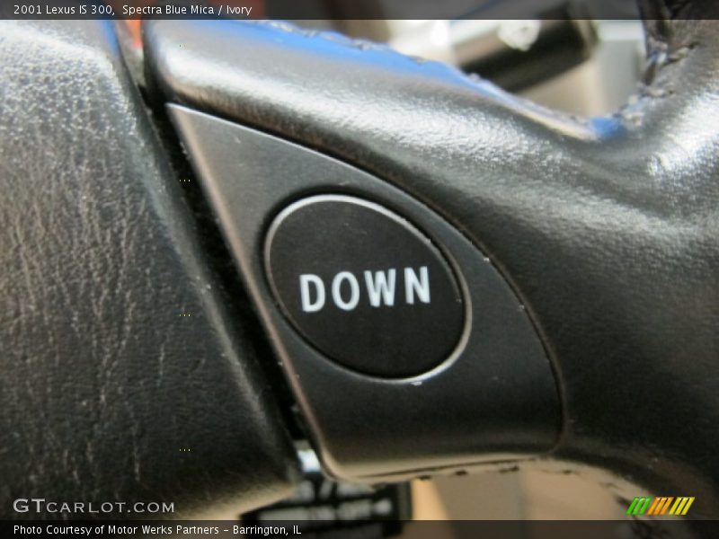 Spectra Blue Mica / Ivory 2001 Lexus IS 300