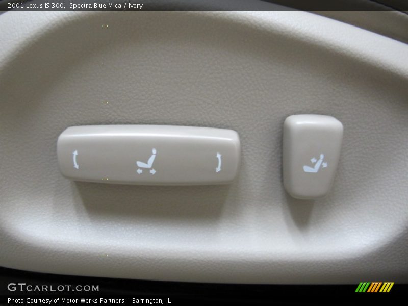 Spectra Blue Mica / Ivory 2001 Lexus IS 300