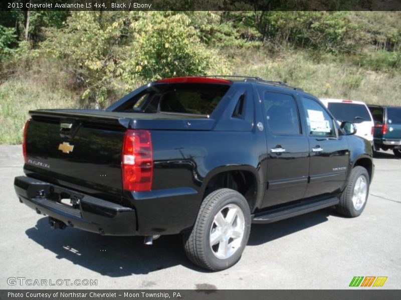 Black / Ebony 2013 Chevrolet Avalanche LS 4x4