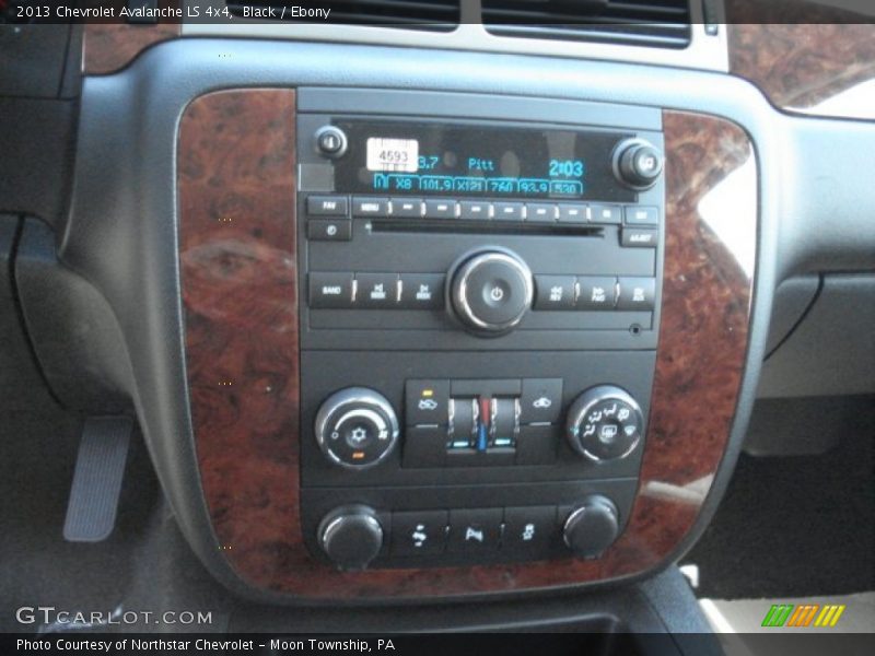 Black / Ebony 2013 Chevrolet Avalanche LS 4x4