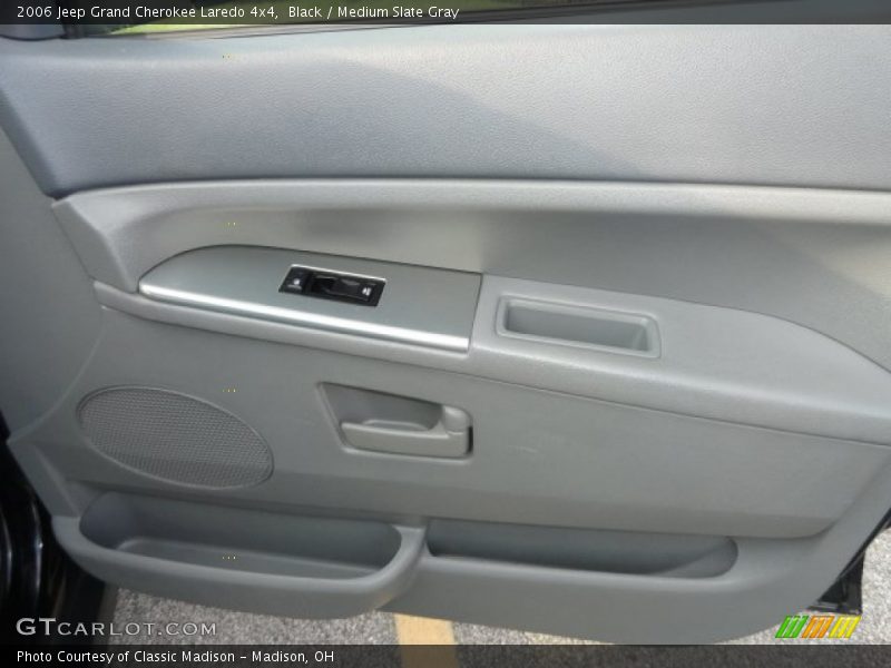 Black / Medium Slate Gray 2006 Jeep Grand Cherokee Laredo 4x4