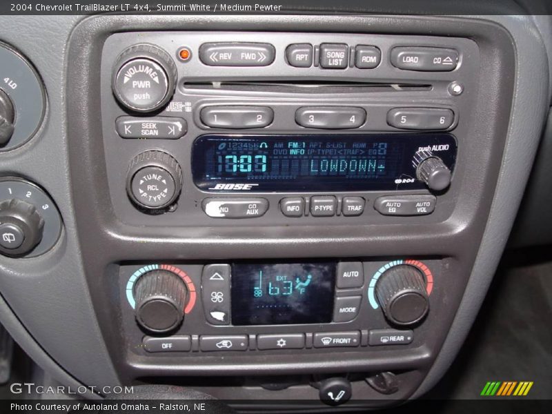 Summit White / Medium Pewter 2004 Chevrolet TrailBlazer LT 4x4