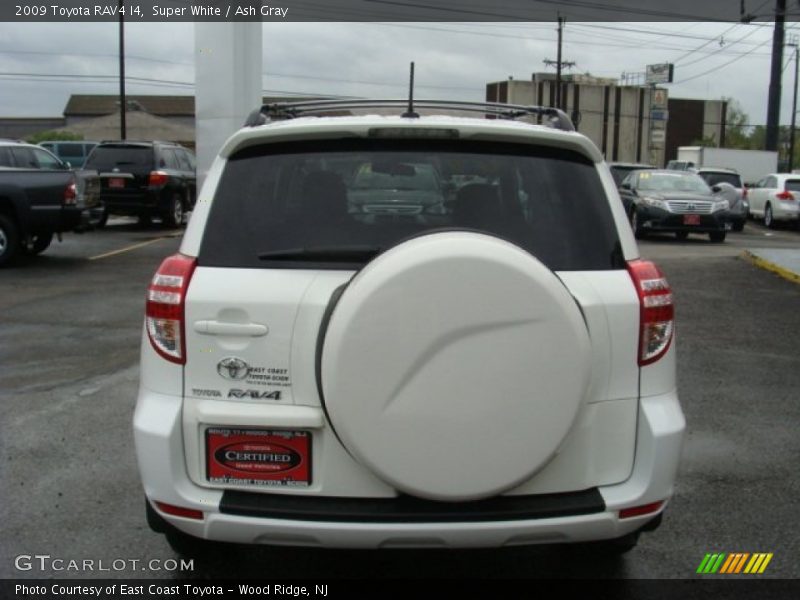 Super White / Ash Gray 2009 Toyota RAV4 I4