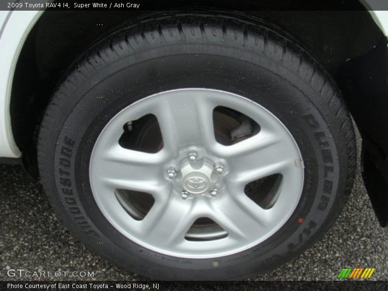 Super White / Ash Gray 2009 Toyota RAV4 I4