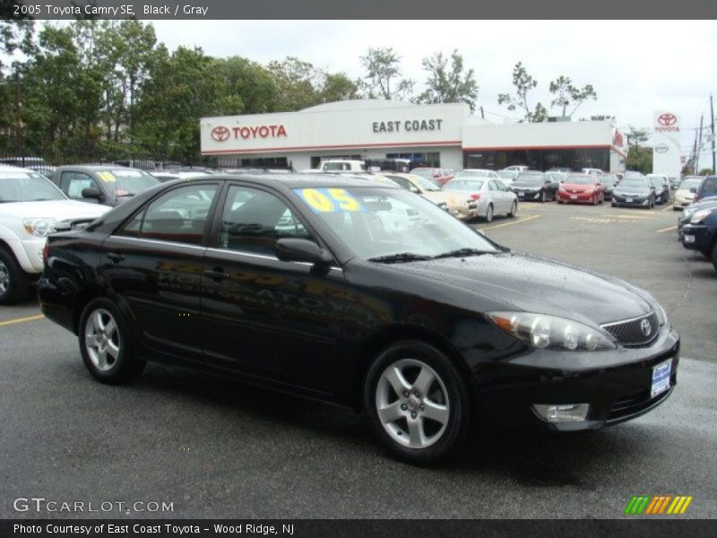Black / Gray 2005 Toyota Camry SE