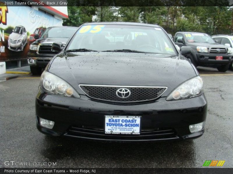 Black / Gray 2005 Toyota Camry SE