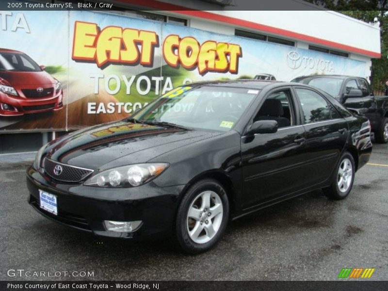 Black / Gray 2005 Toyota Camry SE