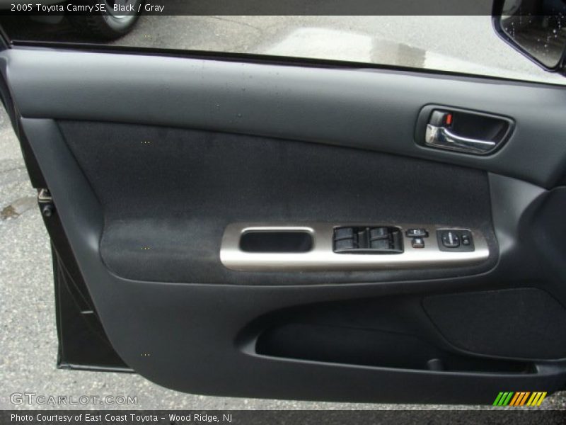 Black / Gray 2005 Toyota Camry SE