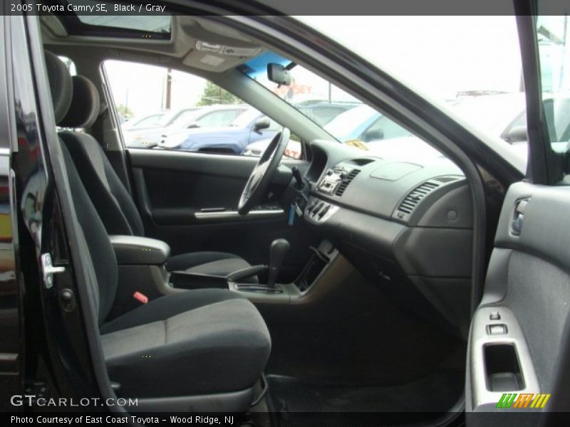 Black / Gray 2005 Toyota Camry SE