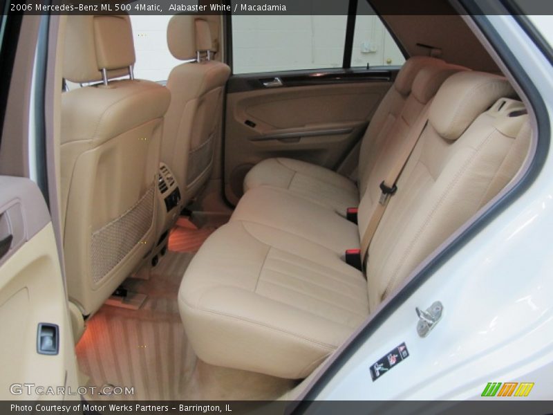 Alabaster White / Macadamia 2006 Mercedes-Benz ML 500 4Matic