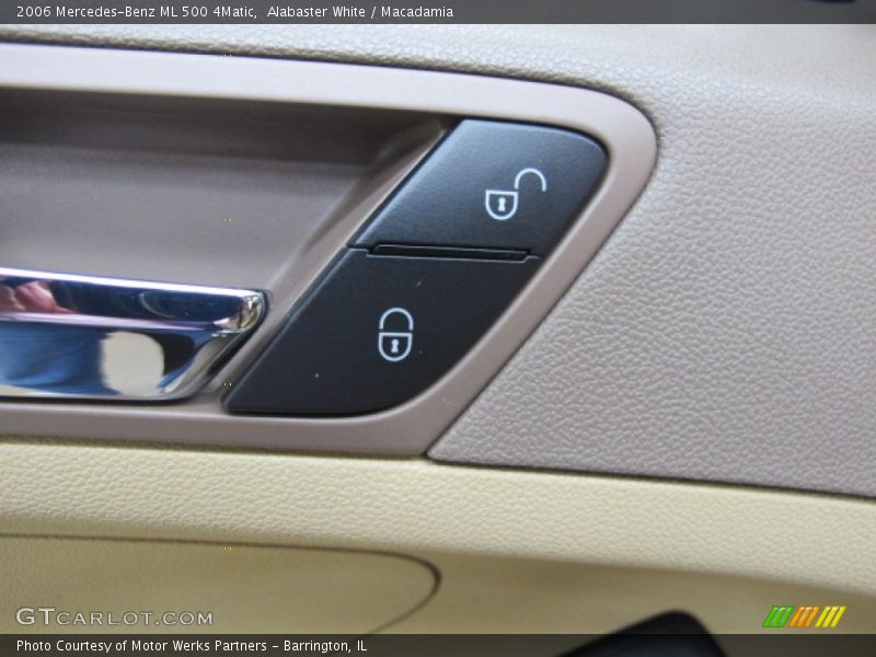 Alabaster White / Macadamia 2006 Mercedes-Benz ML 500 4Matic