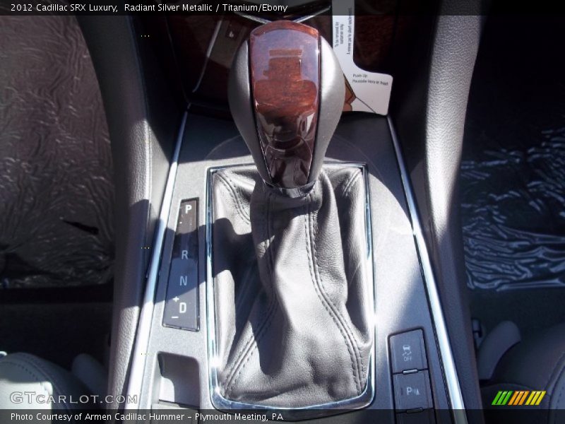 Radiant Silver Metallic / Titanium/Ebony 2012 Cadillac SRX Luxury