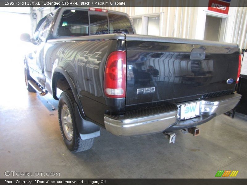 Black / Medium Graphite 1999 Ford F150 XLT Extended Cab 4x4