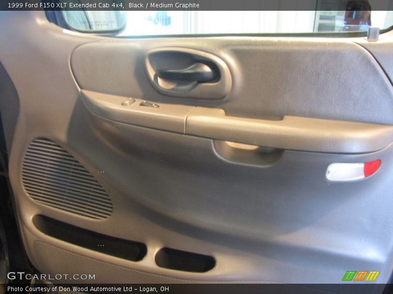 Black / Medium Graphite 1999 Ford F150 XLT Extended Cab 4x4